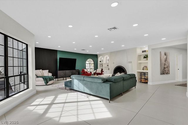 5775 Darby Avenue, Las Vegas, NV 89146