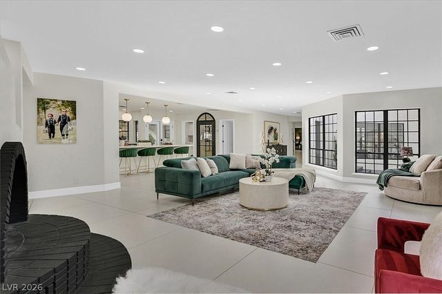 5775 Darby Avenue, Las Vegas, NV 89146