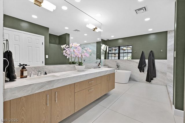 5775 Darby Avenue, Las Vegas, NV 89146