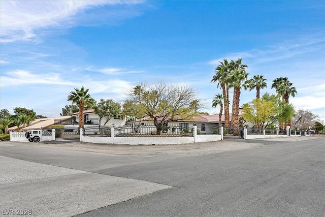 5775 Darby Avenue, Las Vegas, NV 89146