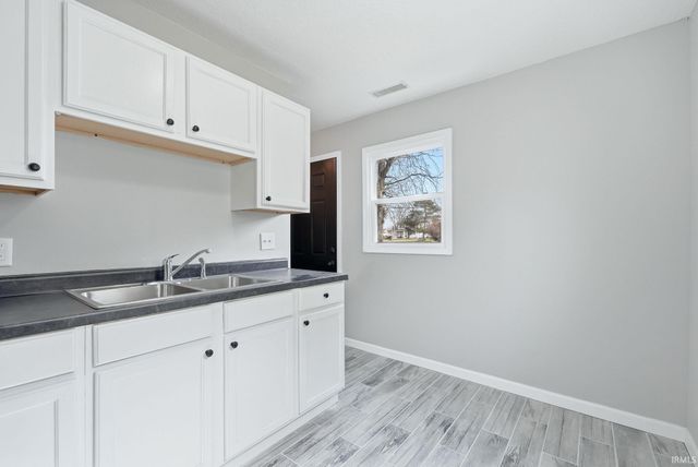 4121 S Monroe Street, Fort Wayne, IN 46806