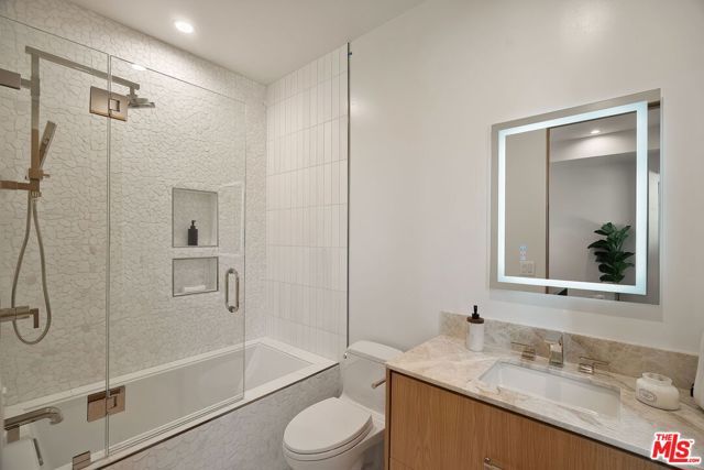 1325 Thayer Avenue, Los Angeles, CA 90024