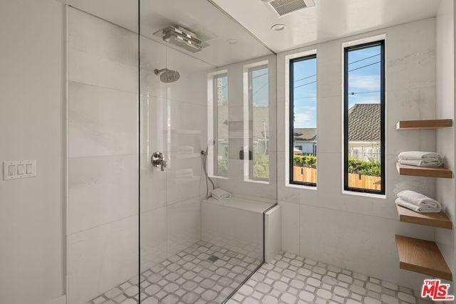 1325 Thayer Avenue, Los Angeles, CA 90024