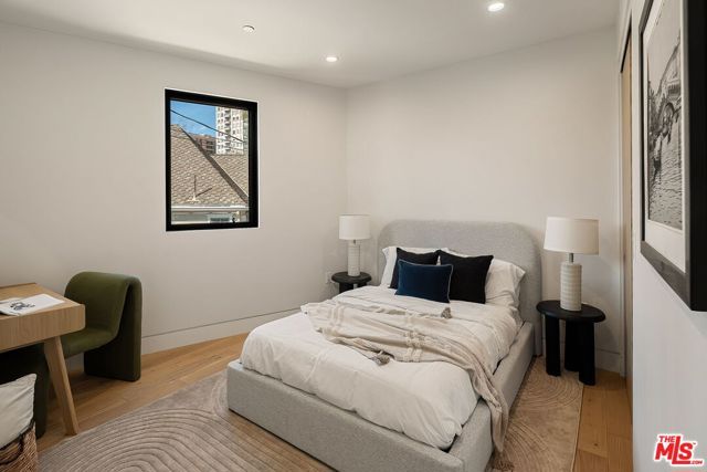 1325 Thayer Avenue, Los Angeles, CA 90024