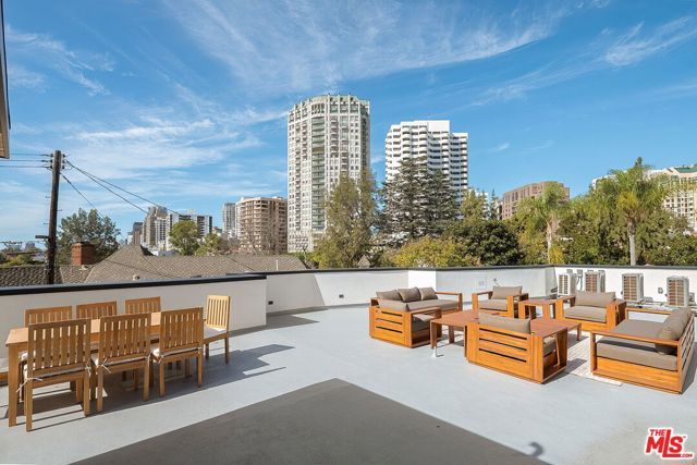 1325 Thayer Avenue, Los Angeles, CA 90024