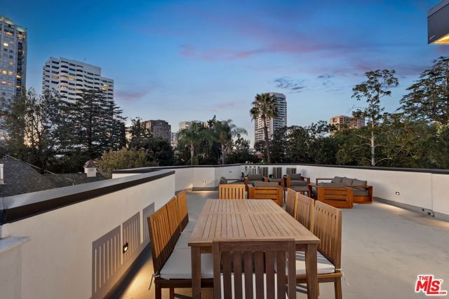 1325 Thayer Avenue, Los Angeles, CA 90024