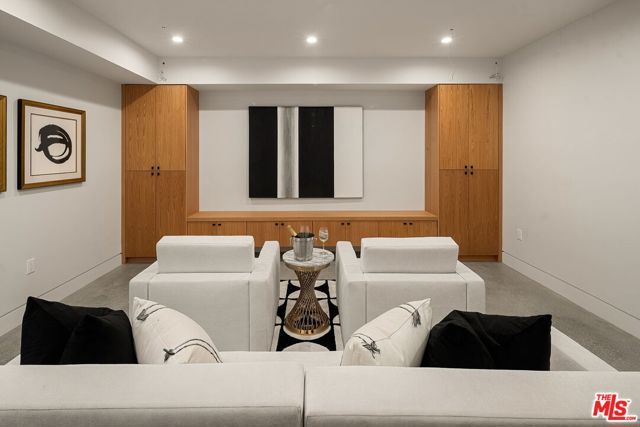 1325 Thayer Avenue, Los Angeles, CA 90024