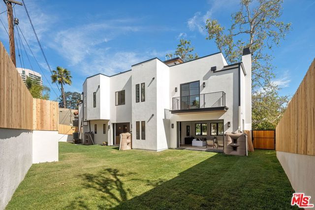 1325 Thayer Avenue, Los Angeles, CA 90024