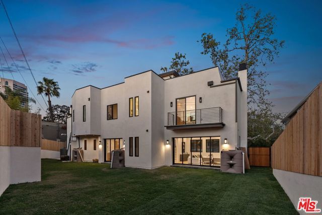 1325 Thayer Avenue, Los Angeles, CA 90024