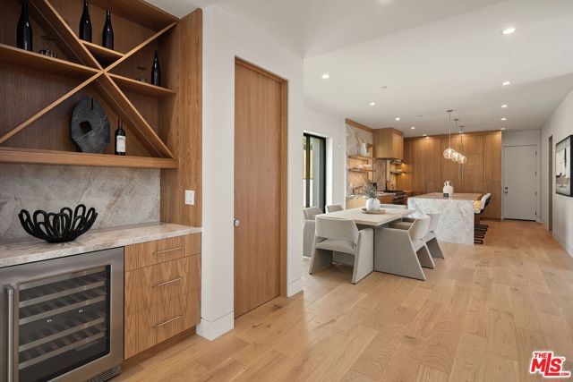 1325 Thayer Avenue, Los Angeles, CA 90024