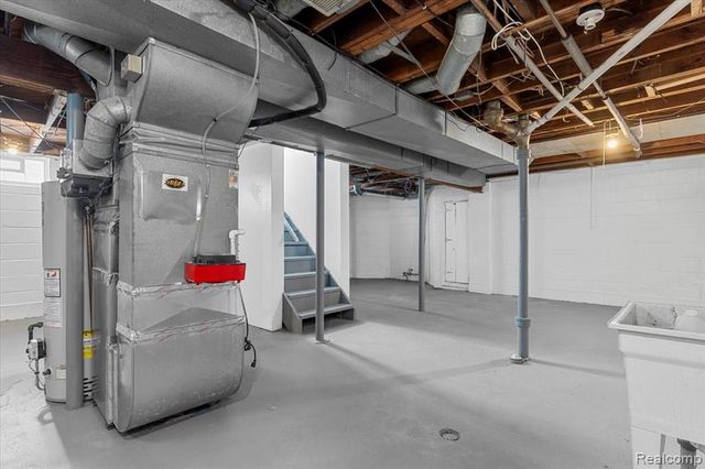 2146 University Avenue, Lincoln Park, MI 48146