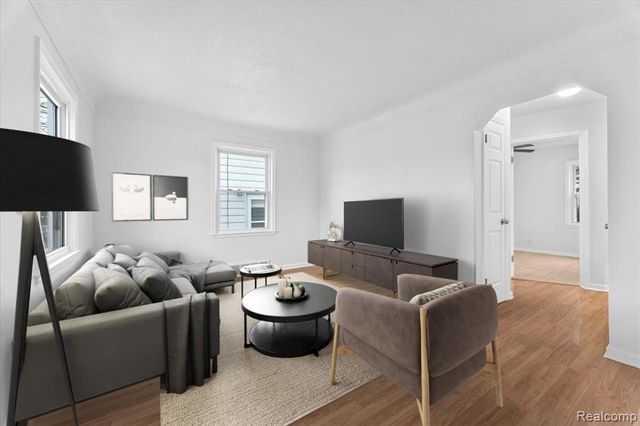 2146 University Avenue, Lincoln Park, MI 48146