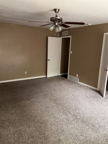 4625 Chalk Court, Grand Prairie, TX 75052