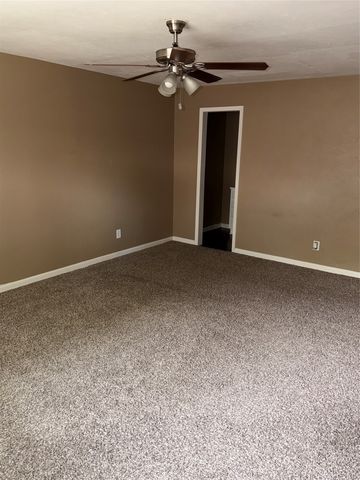4625 Chalk Court, Grand Prairie, TX 75052