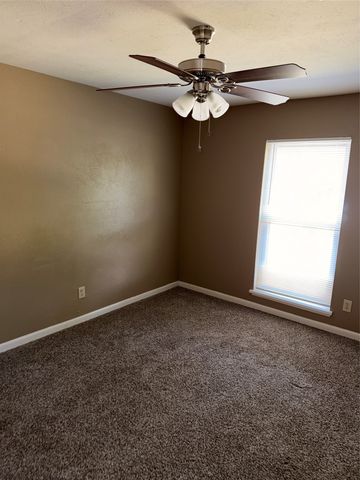4625 Chalk Court, Grand Prairie, TX 75052