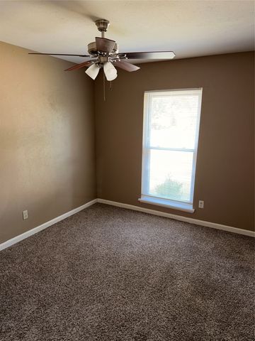 4625 Chalk Court, Grand Prairie, TX 75052