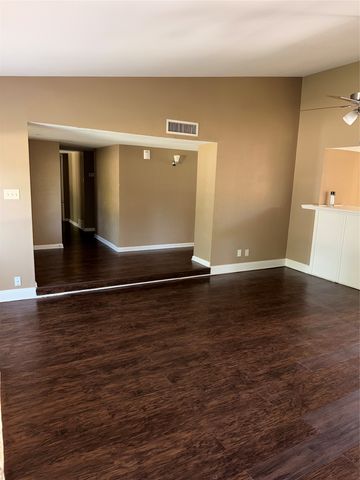 4625 Chalk Court, Grand Prairie, TX 75052