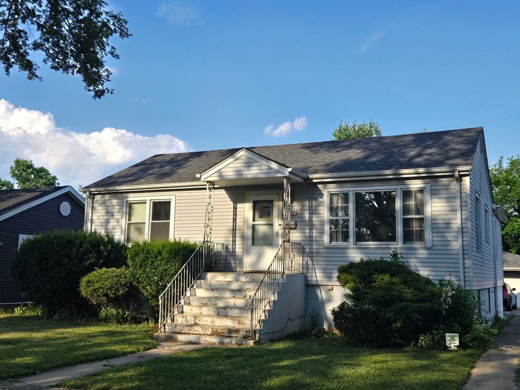 15035 Harding Avenue, Midlothian, IL 60418