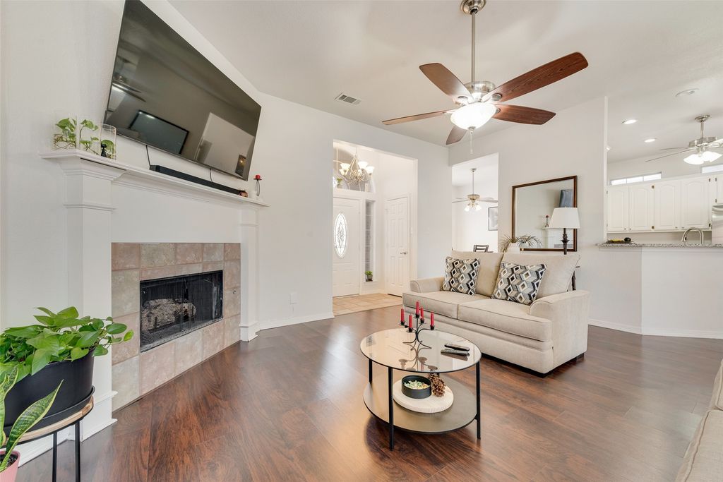 106 Villanova Circle, Forney, TX 75126