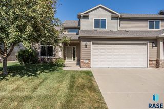 2816 E Tranquility Pl, Sioux Falls, SD 57108