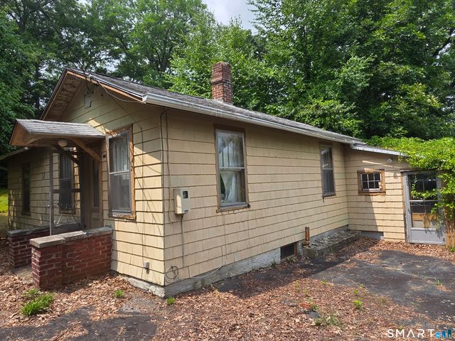 978 Voluntown Road, Griswold, CT 06351
