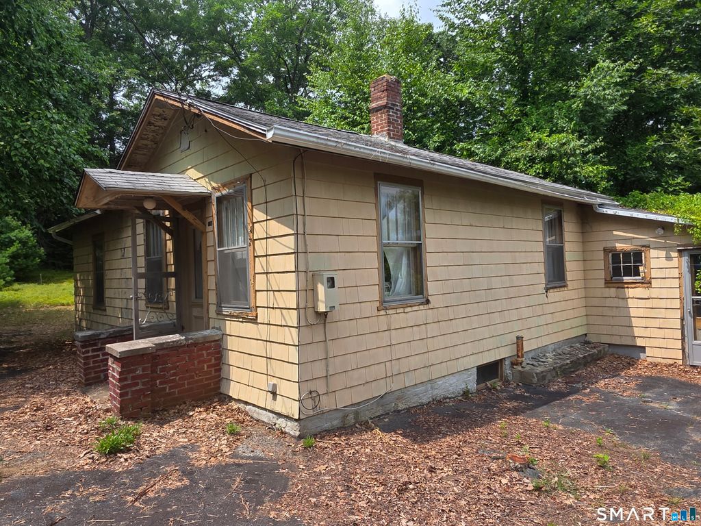 978 Voluntown Road, Griswold, CT 06351