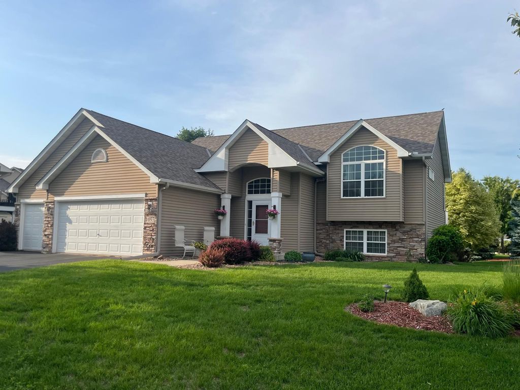 1093 Pinehurst Lane, Jordan, MN 55352