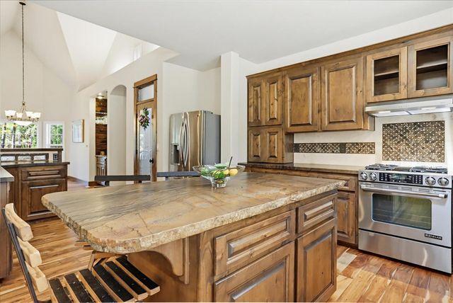 10538 Mote Ln, Grass Valley, CA 95949