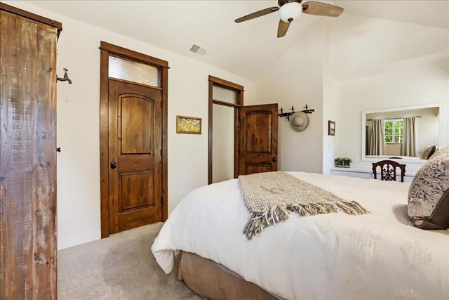 10538 Mote Ln, Grass Valley, CA 95949