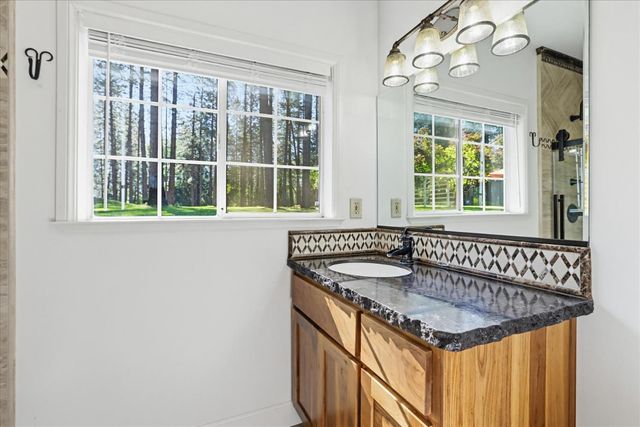 10538 Mote Ln, Grass Valley, CA 95949