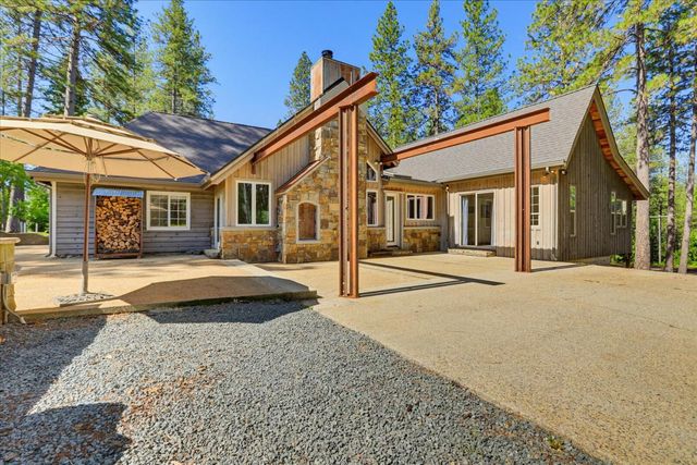 10538 Mote Ln, Grass Valley, CA 95949