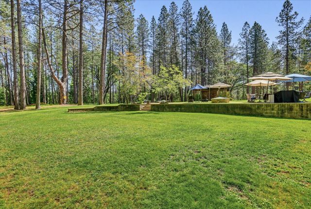 10538 Mote Ln, Grass Valley, CA 95949