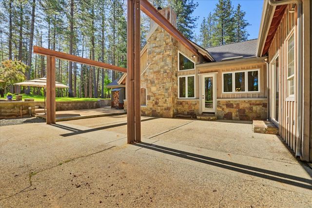 10538 Mote Ln, Grass Valley, CA 95949