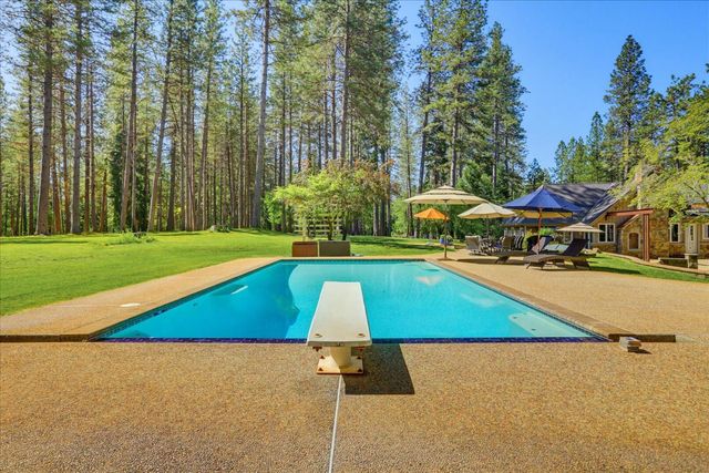 10538 Mote Ln, Grass Valley, CA 95949