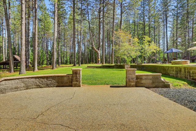 10538 Mote Ln, Grass Valley, CA 95949