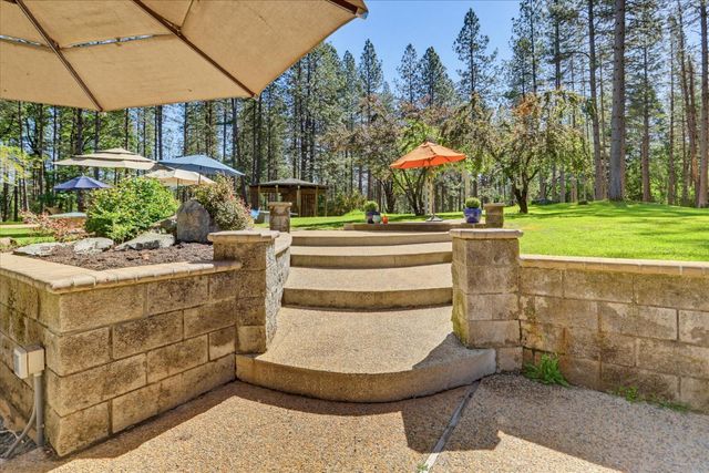 10538 Mote Ln, Grass Valley, CA 95949