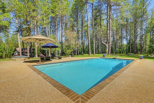 10538 Mote Ln, Grass Valley, CA 95949