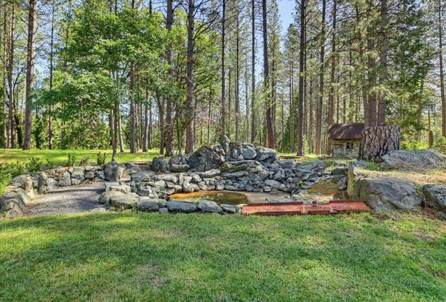 10538 Mote Ln, Grass Valley, CA 95949