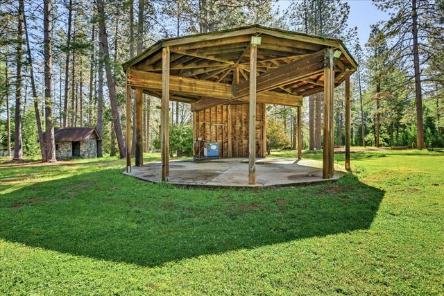 10538 Mote Ln, Grass Valley, CA 95949