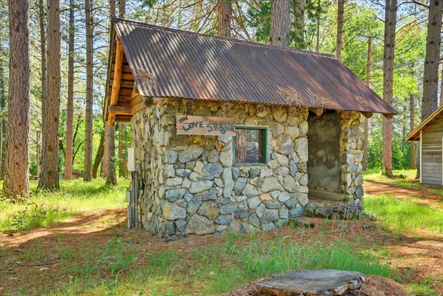 10538 Mote Ln, Grass Valley, CA 95949