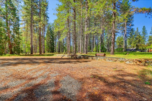10538 Mote Ln, Grass Valley, CA 95949