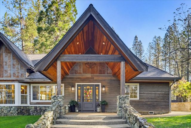 10538 Mote Ln, Grass Valley, CA 95949