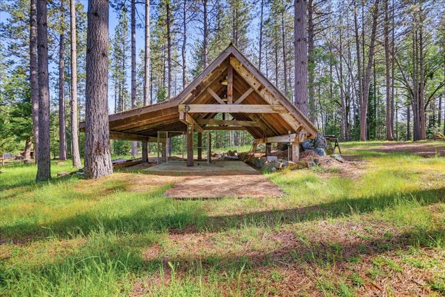 10538 Mote Ln, Grass Valley, CA 95949