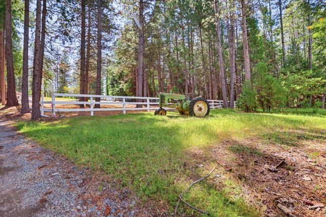 10538 Mote Ln, Grass Valley, CA 95949