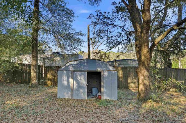 2162 Old Chemstrand Rd, Cantonment, FL 32533