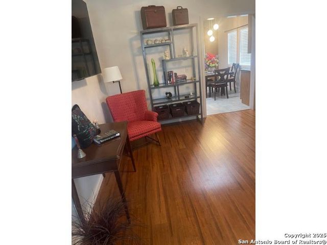 357 E FAUST ST, New Braunfels, TX 78130