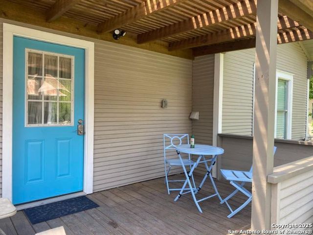 357 E FAUST ST, New Braunfels, TX 78130