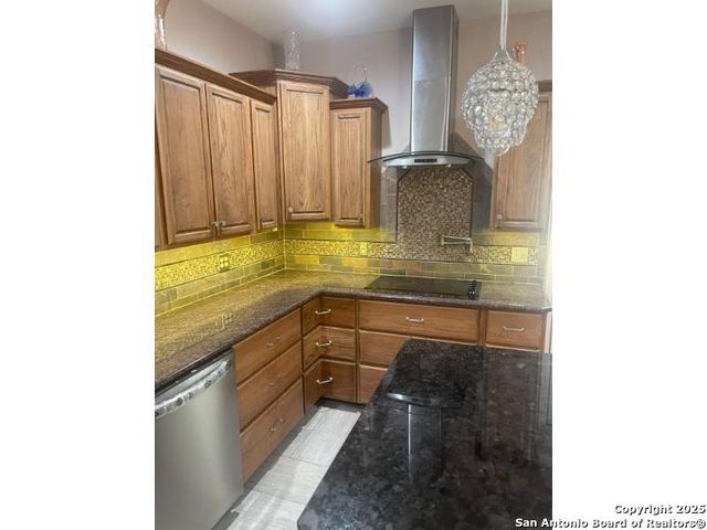 357 E FAUST ST, New Braunfels, TX 78130