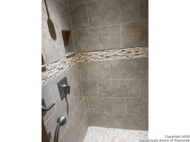 357 E FAUST ST, New Braunfels, TX 78130