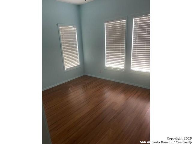 357 E FAUST ST, New Braunfels, TX 78130